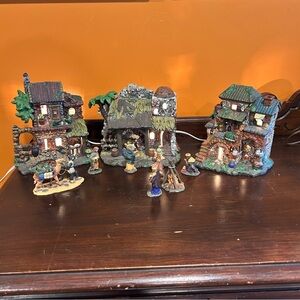 Vintage Bethlehem Village Christmas Nativity‎ Set.